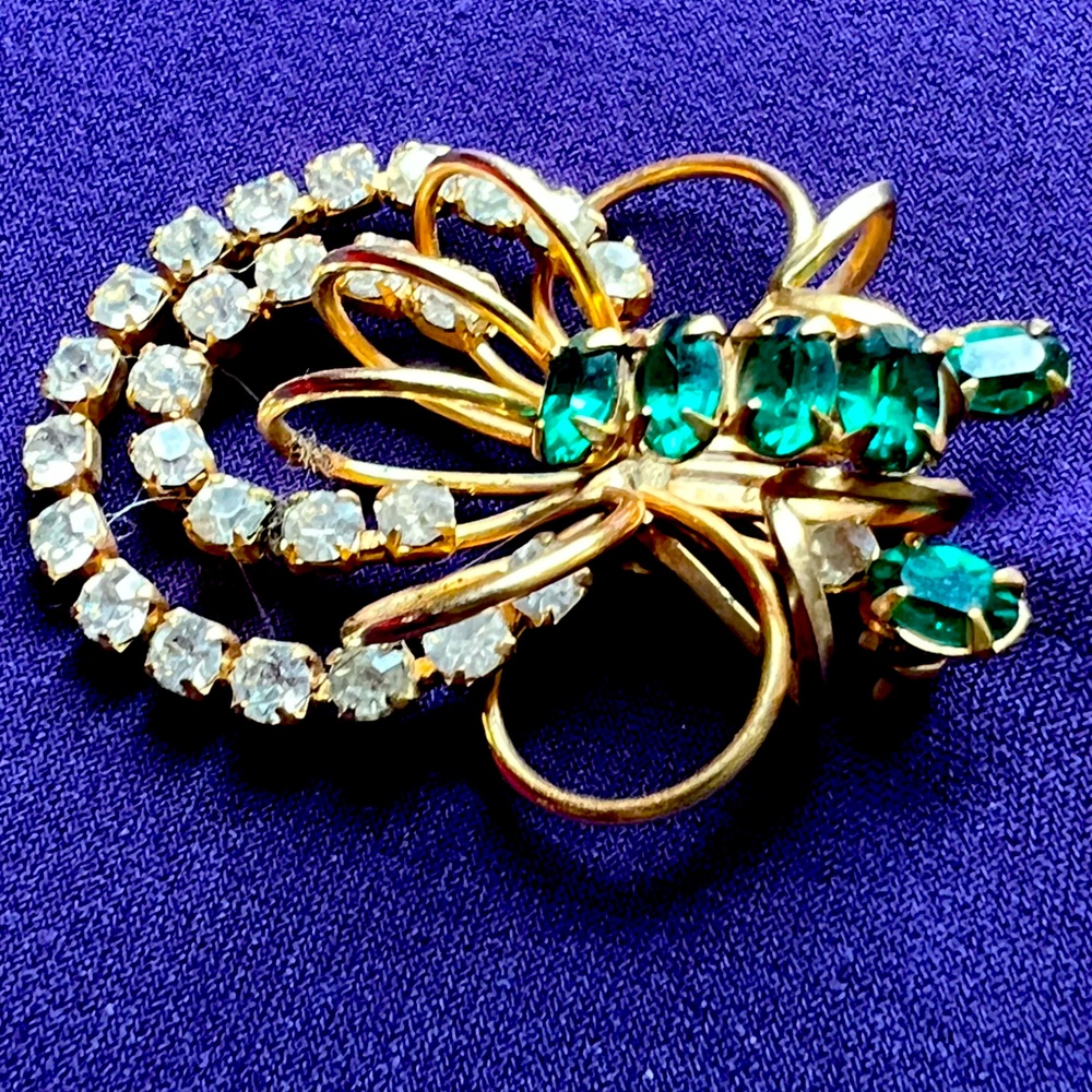 Antoinette 1/20 12k Gold Filled Brooch Foiled Open Back Green Rhinestones EUC